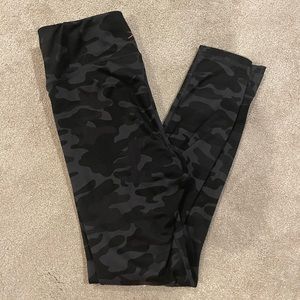 camo leggings